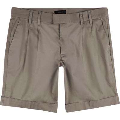Light brown sateen slim fit bermuda shorts